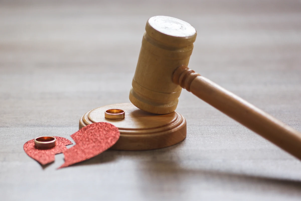 Divorce en France : Démêler la complexité du partage des biens