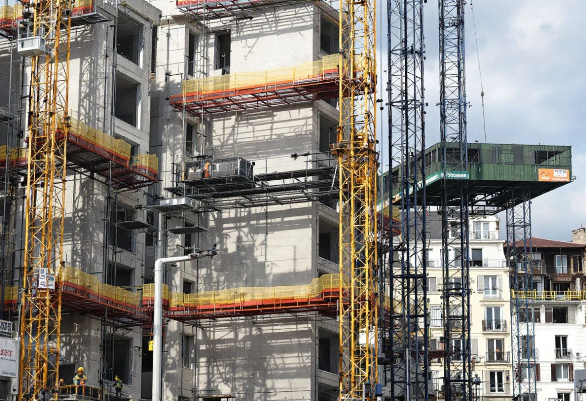Quels sont les délais pour contester un refus de permis de construire ?