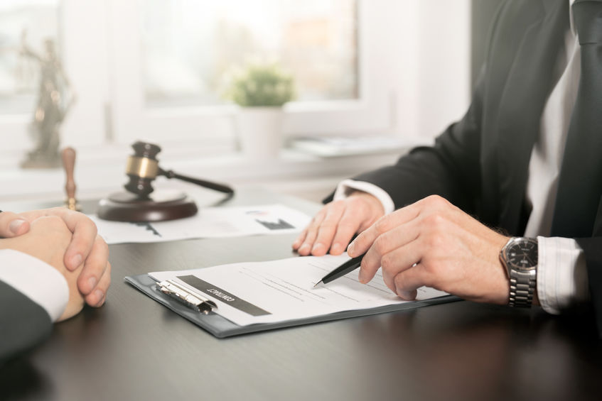 Avocat spécialisé en droit de la plaisance : dans quels cas peut-il vous aider ?